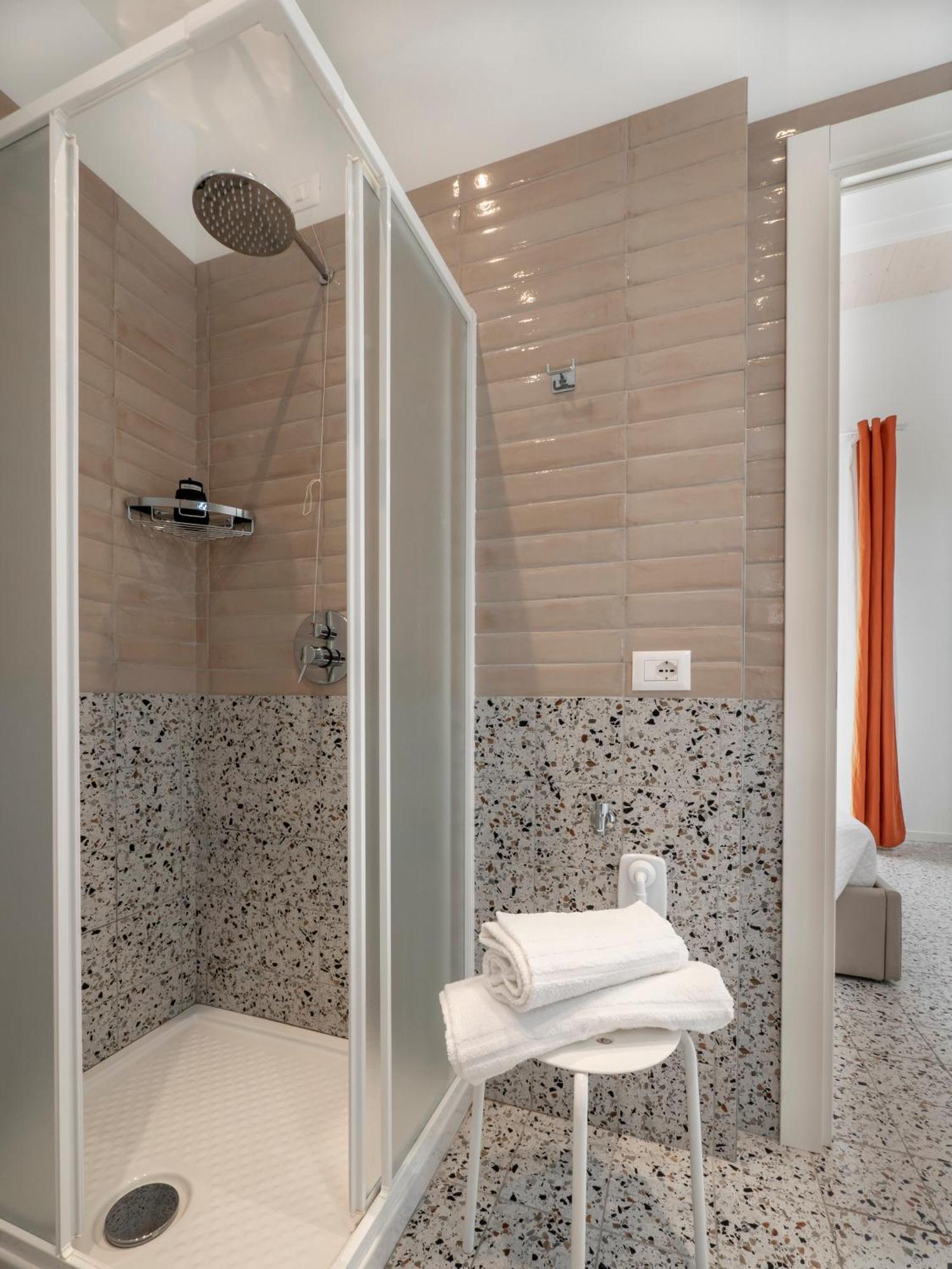 Zuara9Room Ріміні Екстер'єр фото